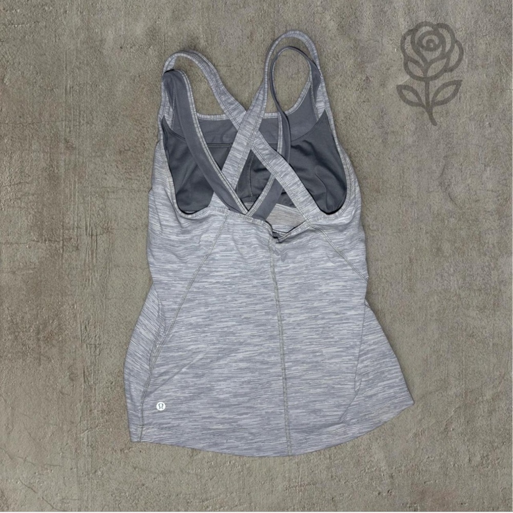 Lululemon Sz 6 Gray Athletic Tank Top